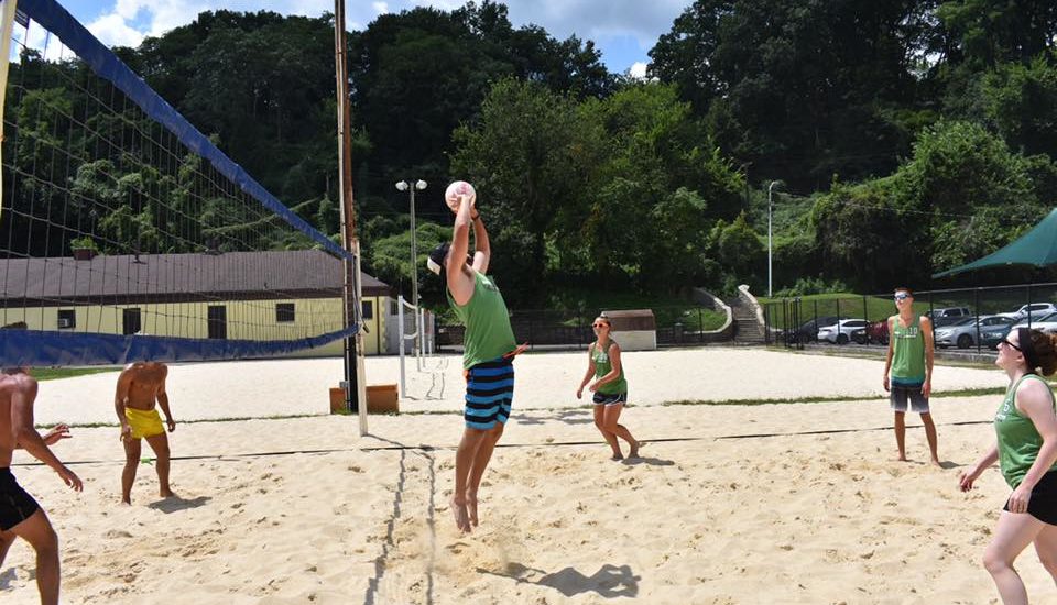 Sand Volleyball League Pittsburgh Setter